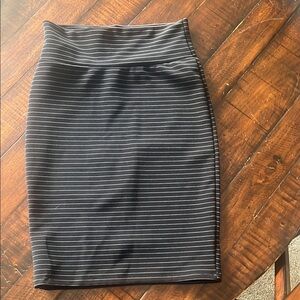 LuLaRoe Black and White Pencil Skirt